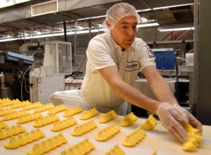 Marshmallow Peeps Production Hits High Gear Before Easter