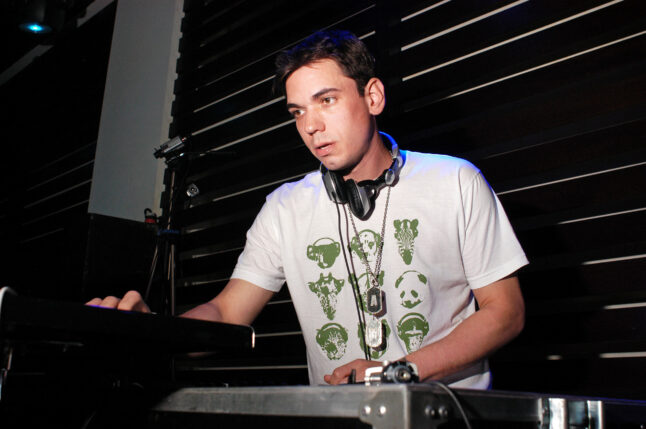 DJ AM & Travis Barker To Perform At MIXX At Borgata Hotel Casino & Spa