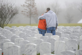 Hundreds lay wreaths on Veterans Gravesites at Washington Crossing National Cemetery